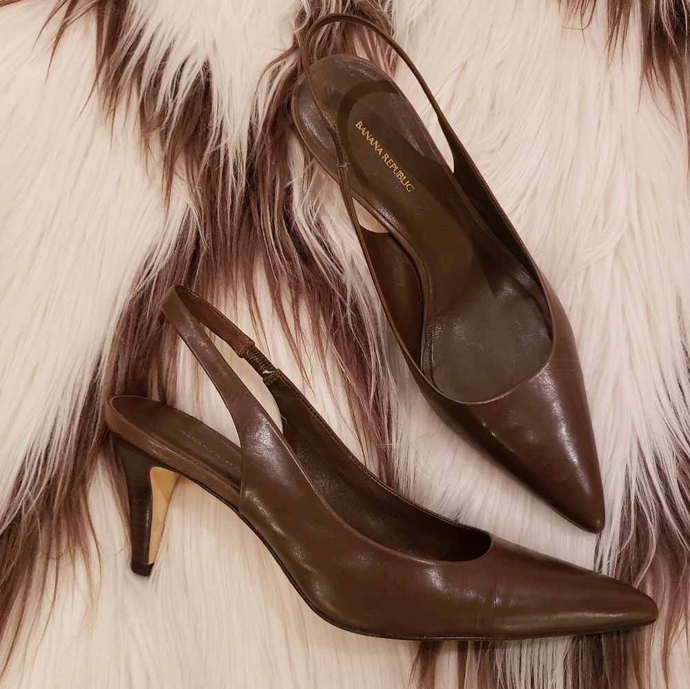 Banana Republic brown pointy toe slingback heels